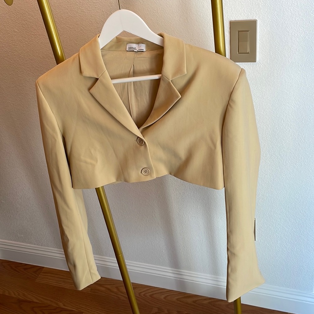 Danielle Bernstein cream cropped blazer